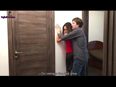 ❤️ સેક્સી રિયલ્ટર તેણીના એપાર્ટમેન્ટને વેચતી વખતે તેણીની ચુતને કામુક રીતે ધક્કો મારે છે અને ફક્સ કરે છે - ક્રેમ્પાઇ ❤️❌  gu.xlxxporno.ru પર